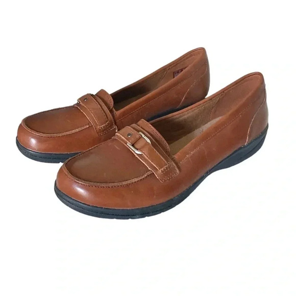 CLARKS | Cheyn MARIE BUCKLE TAN LEATHER LOAFER SLIP ON SHOES 9.5M (NWB) - Picture 1 of 6